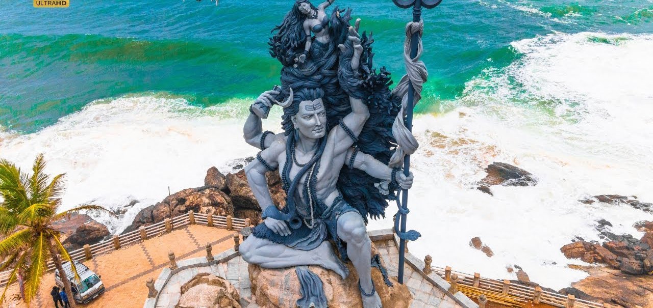 Shiva statue at Azhimala Shiva Temple